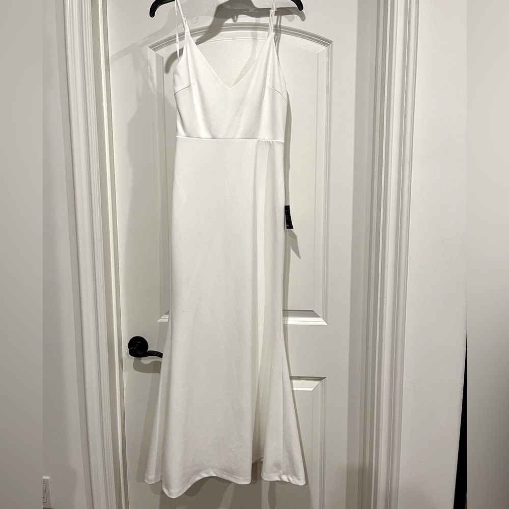 Lulus🤍Dress - Picture 2 of 4